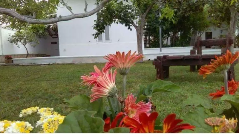 تختخواب و صبحانه Borgo Fiore Country House