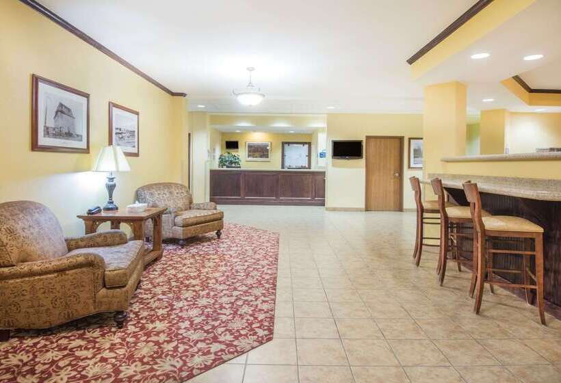 Days Inn By Wyndham Ellis