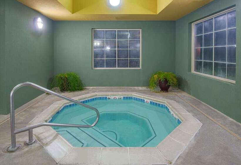 Days Inn By Wyndham Ellis