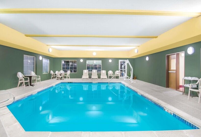 Days Inn By Wyndham Ellis