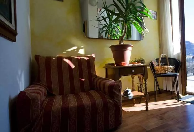 Отель B&b Edelweiss