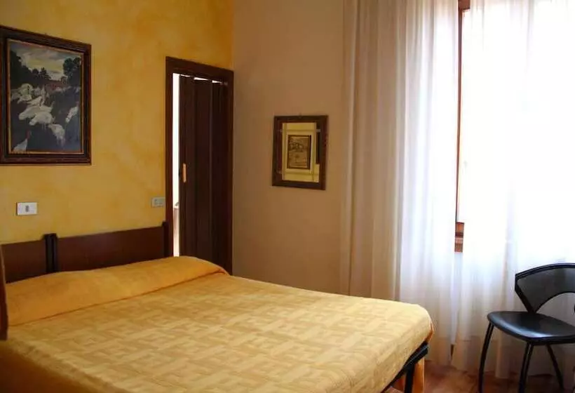 Отель B&b Edelweiss