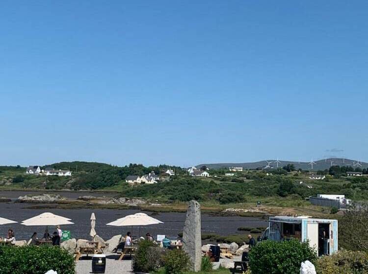 هتل Caisleain Oir