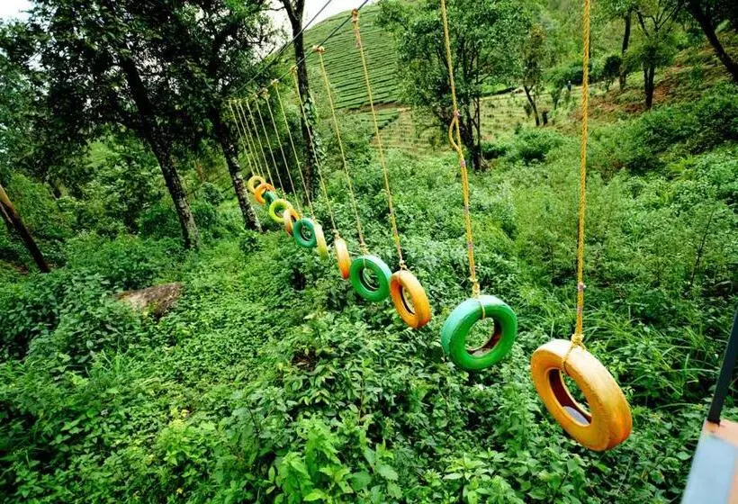 Отель Camelot Resort