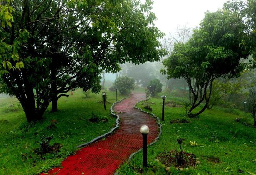 فندق Camelot Resort