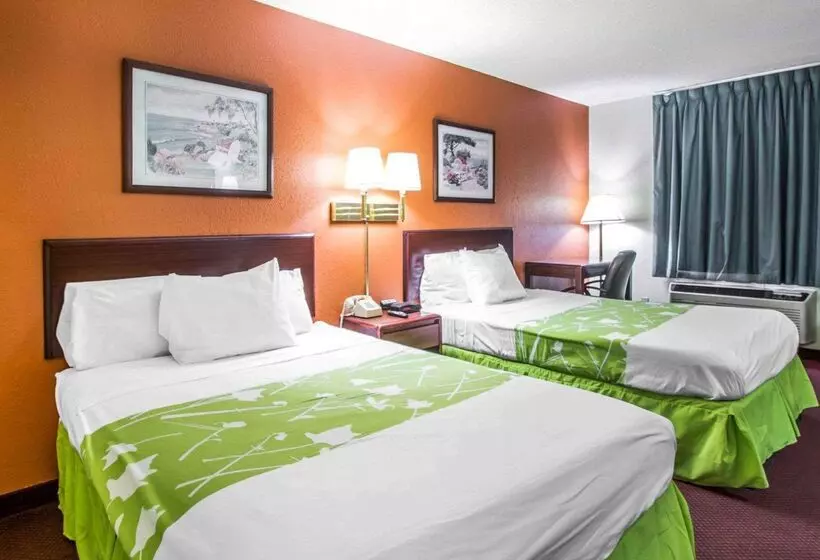 בית מלון כפרי Econo Lodge