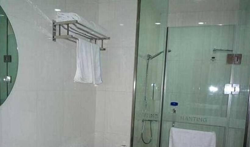 ホテル Hanting Express Dandong Train Station