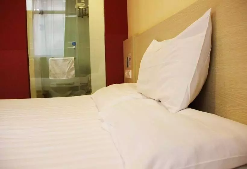 Hotel Hanting Express Dandong Train Station