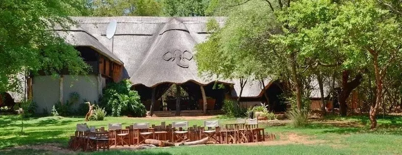 هتل Ivory Lodge