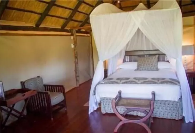 هتل Ivory Lodge