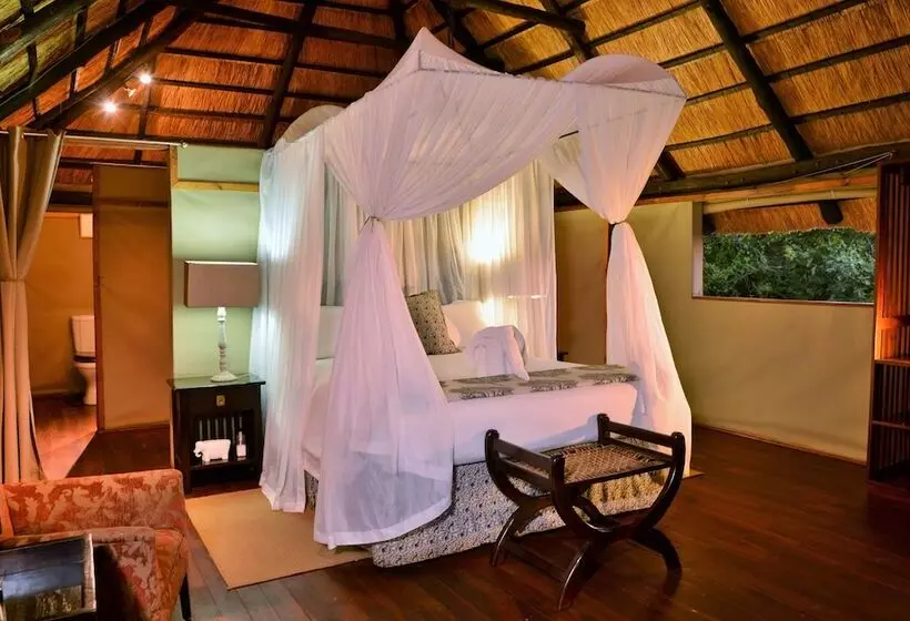 هتل Ivory Lodge