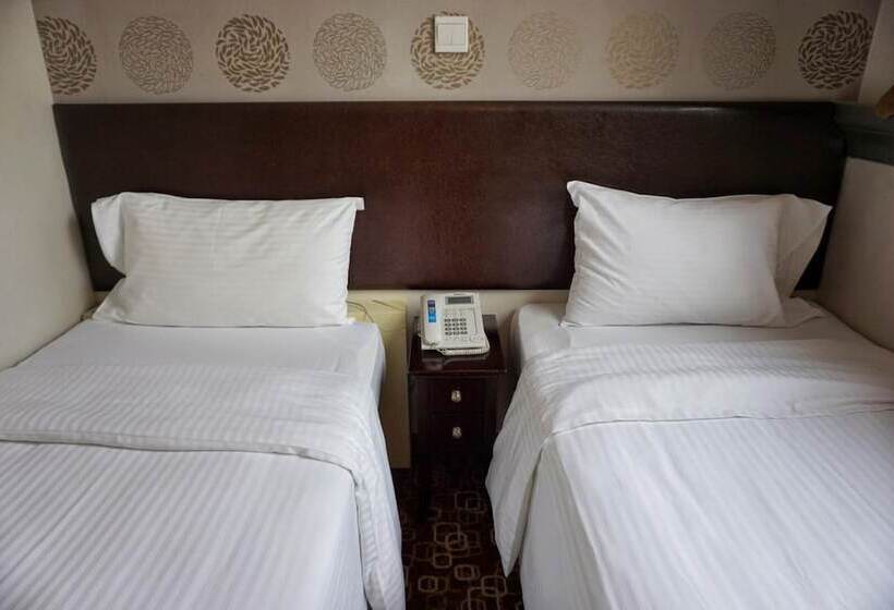 Lander Hotel Prince Edward