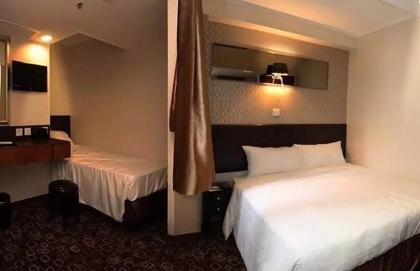 Lander Hotel Prince Edward