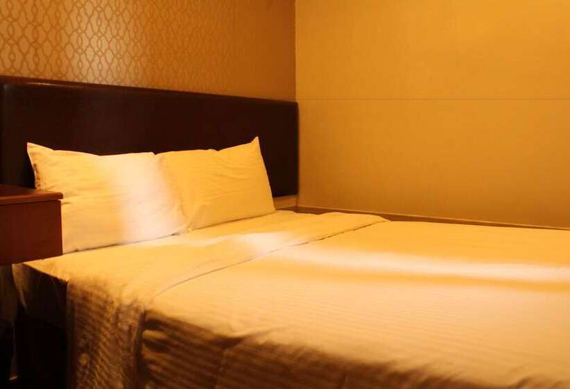 Lander Hotel Prince Edward