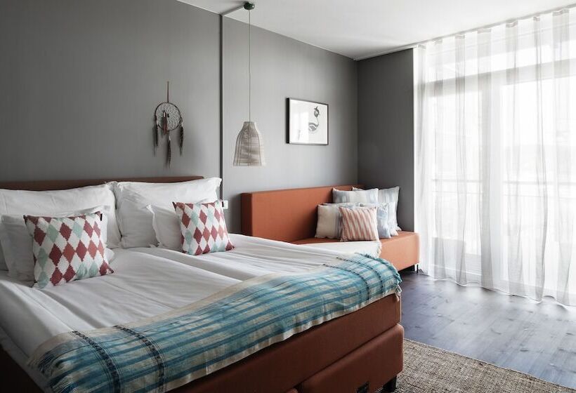 בית מלון כפרי No. 16