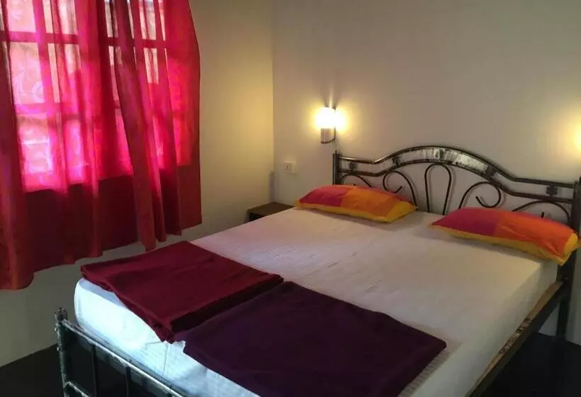 هتل Roundcube Guest House