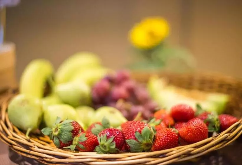 هتل Tourist Boutique