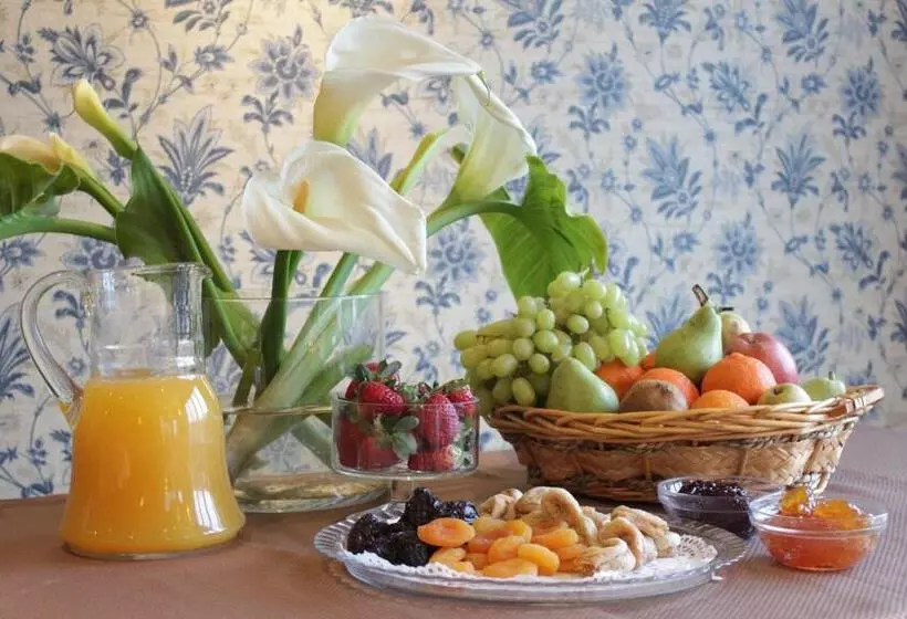 هتل Tourist Boutique