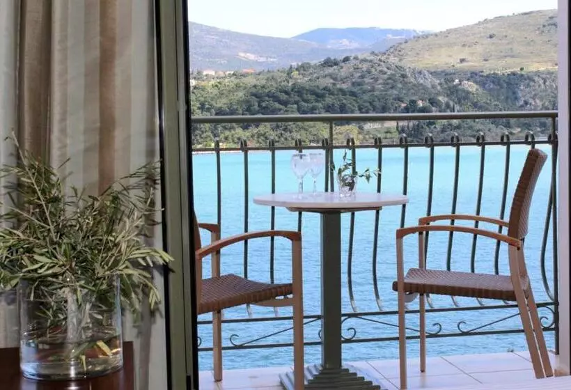 هتل Tourist Boutique