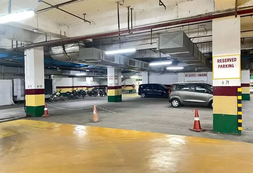 ホテル Zone Connect By The Park Saket New Delhi