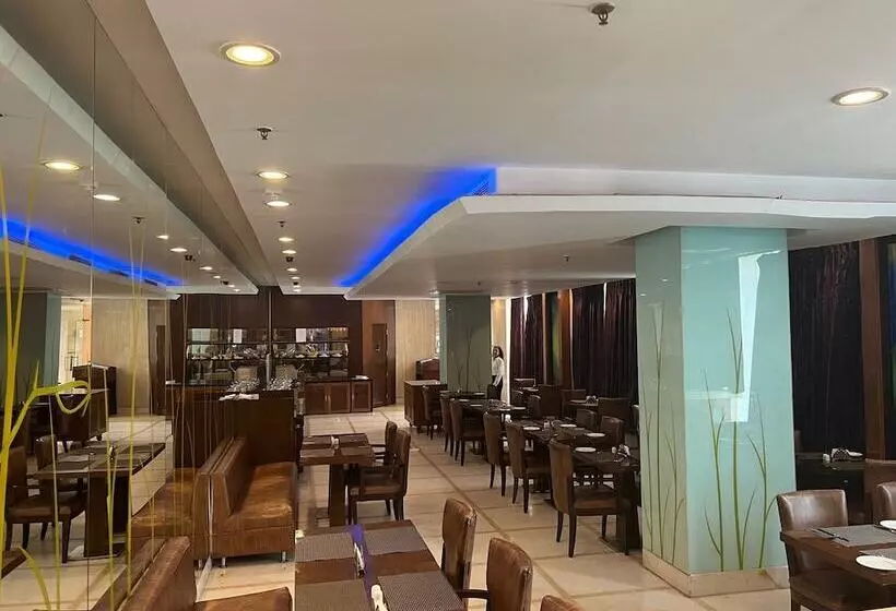 ホテル Zone Connect By The Park Saket New Delhi