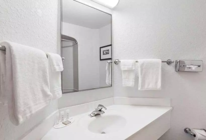 モーテル Super 8 By Wyndham Sault Ste. Marie