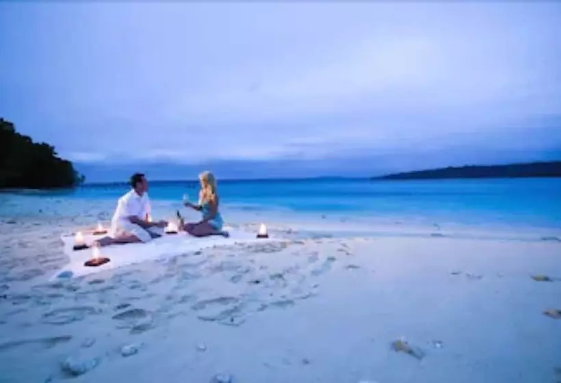 Bokissa Private Island Resort