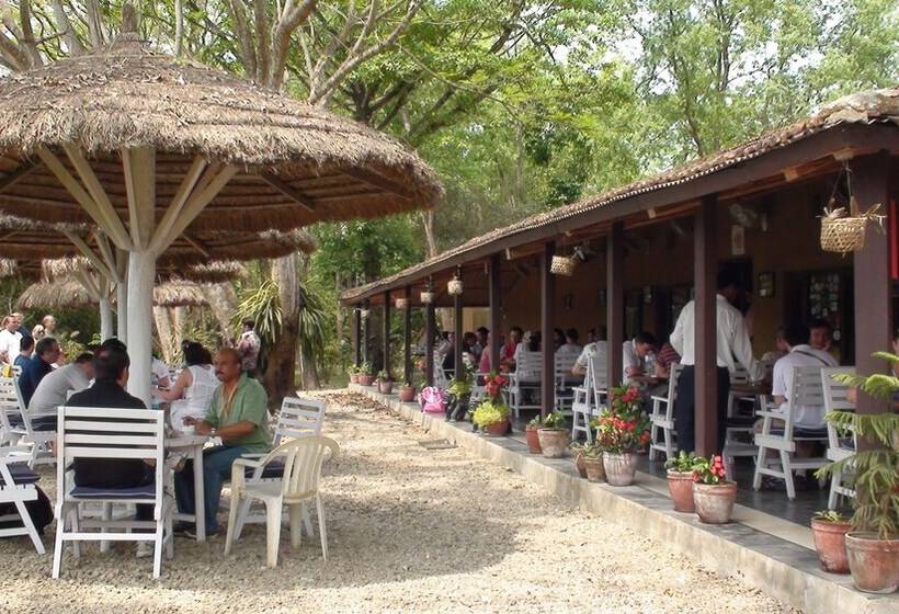 Safari Narayani Hotel  All Inclusive