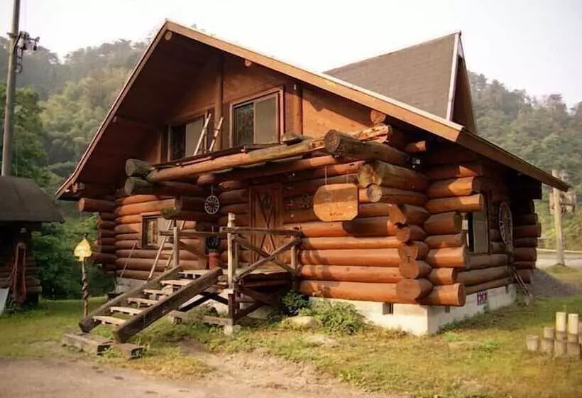 Hotelli Mountain Domu