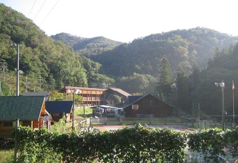 בית מלון כפרי Mountain Domu