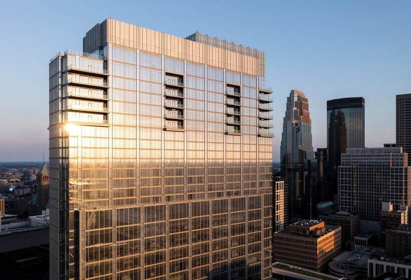 Four Seasons Hotel Minneapolis