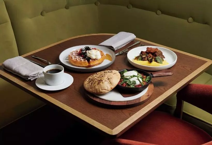 Four Seasons Hotel Minneapolis