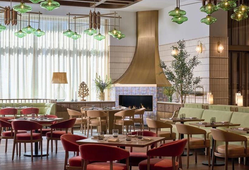 Four Seasons Hotel Minneapolis