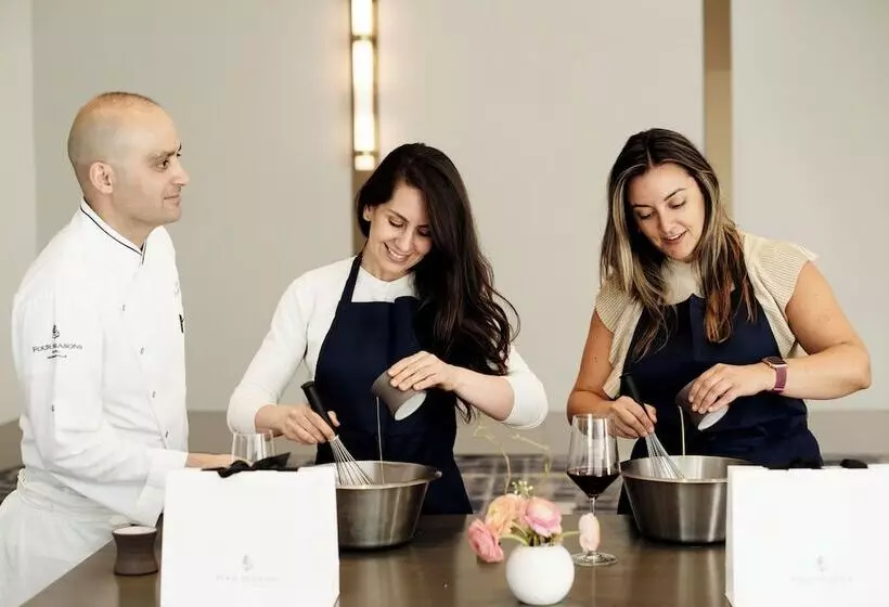 Four Seasons Hotel Minneapolis