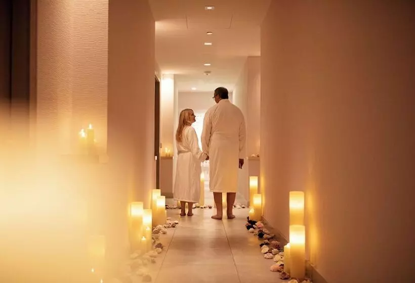 Four Seasons Hotel Minneapolis