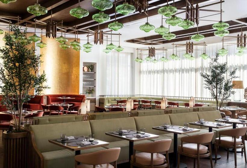 Four Seasons Hotel Minneapolis