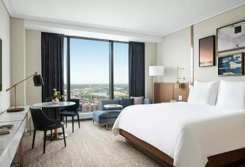 Four Seasons Hotel Minneapolis