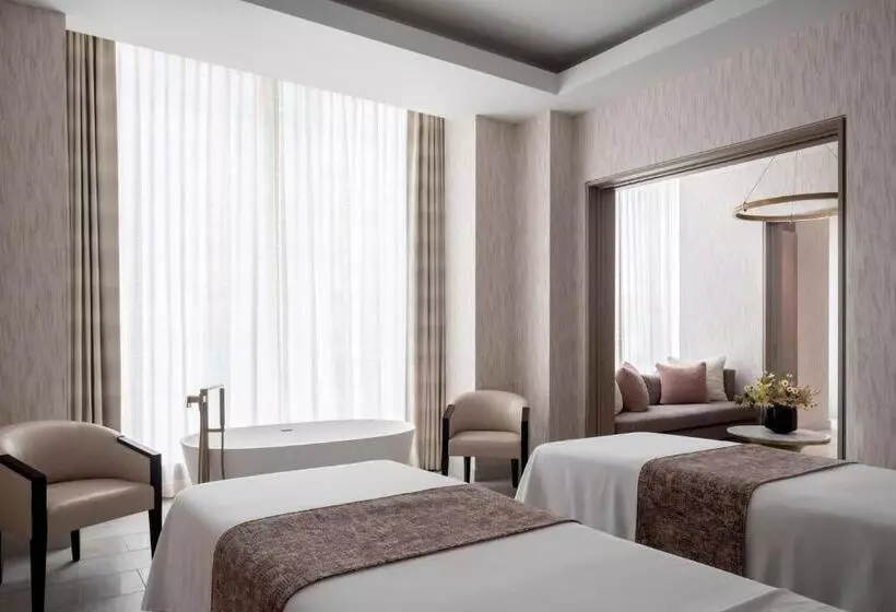 Four Seasons Hotel Minneapolis