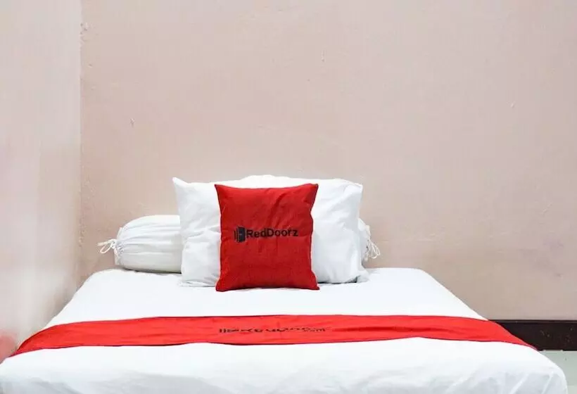 هتل Reddoorz @ Jalan Cendrawasih Timika