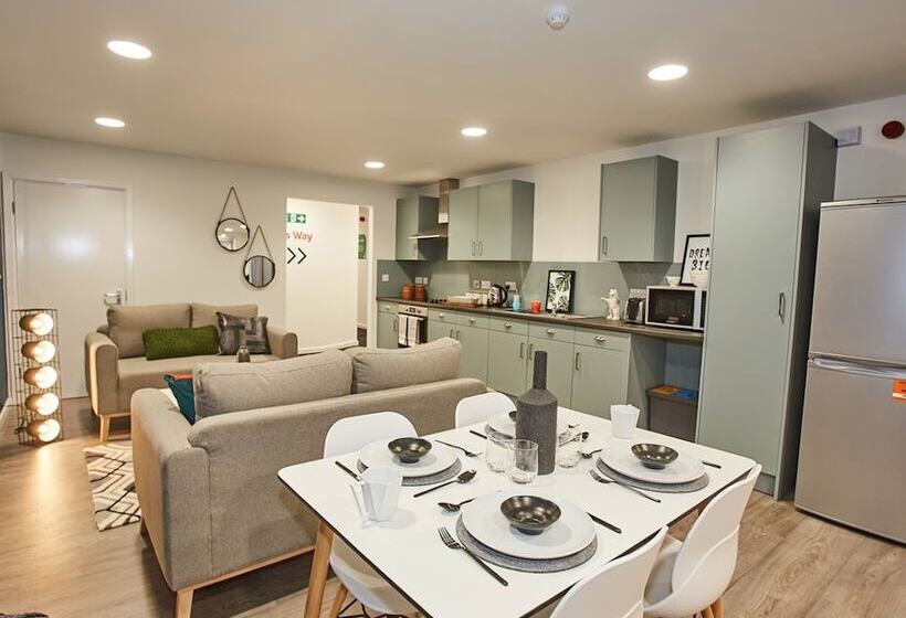 فندق صغير Charming Rooms   Newcastle Upon Tyne   Campus Accommodation