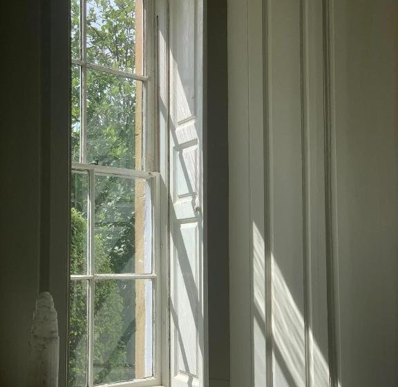 مبيت وإفطار Bowlish House