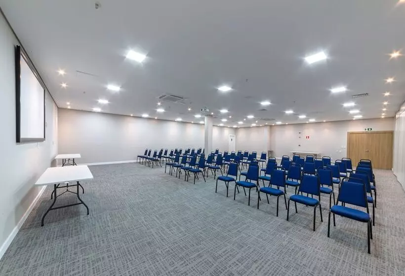 ホテル Laghetto Canela