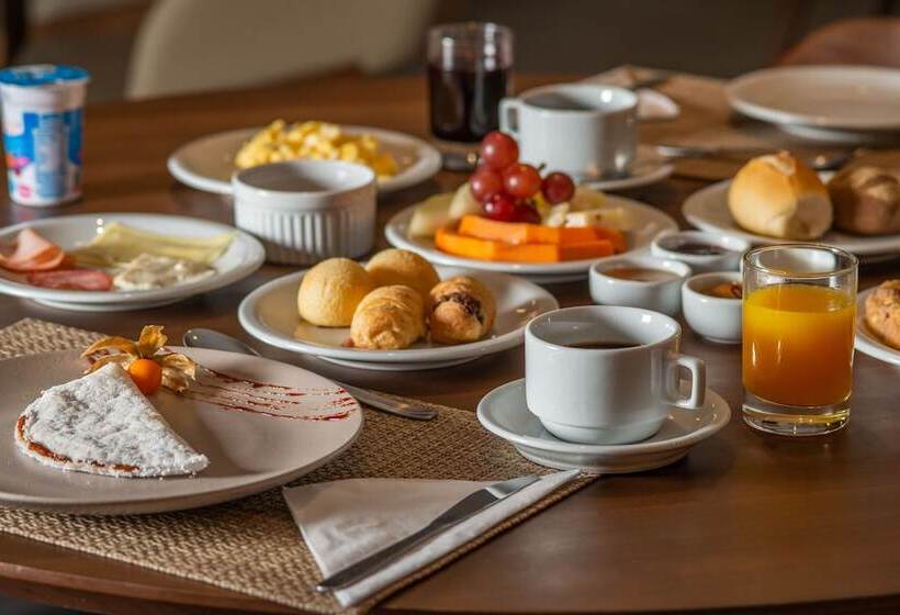 Отель Laghetto Canela