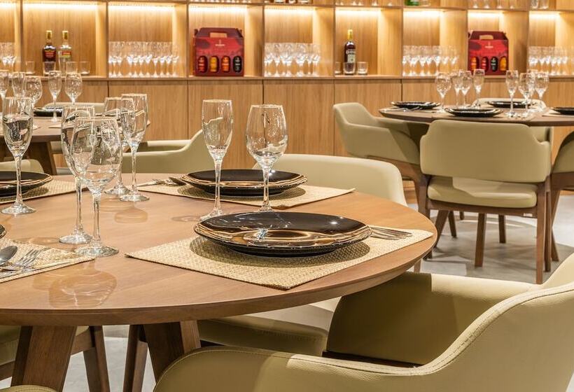 Отель Laghetto Canela