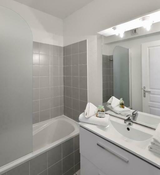 Отель Le Jardin De Babylone Réservé Aux Couples Uniquement