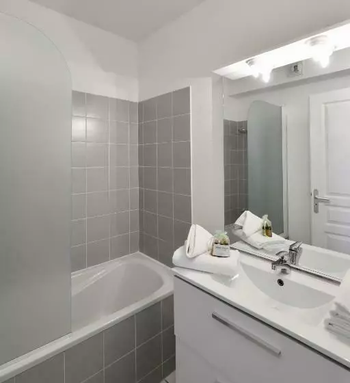 هتل Le Jardin De Babylone Réservé Aux Couples Uniquement