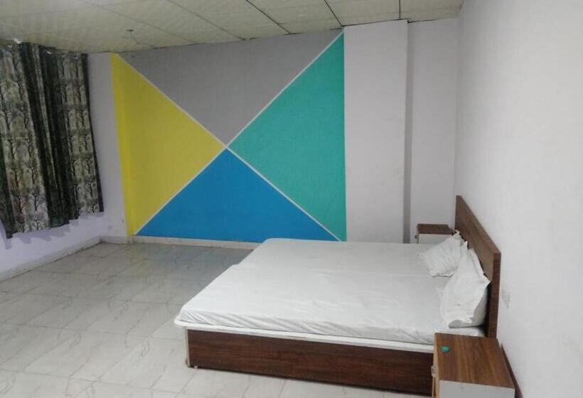 酒店 Oyo 87740 The Paris