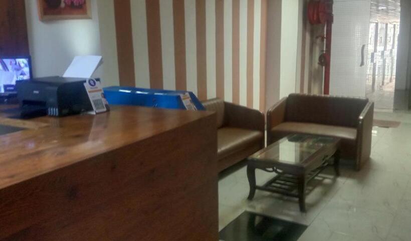 酒店 Oyo 87740 The Paris