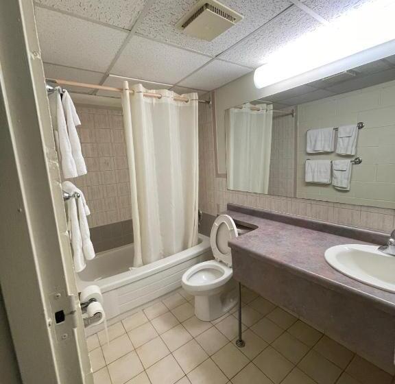 فندق على الطريق 6032 Persepolis Inn