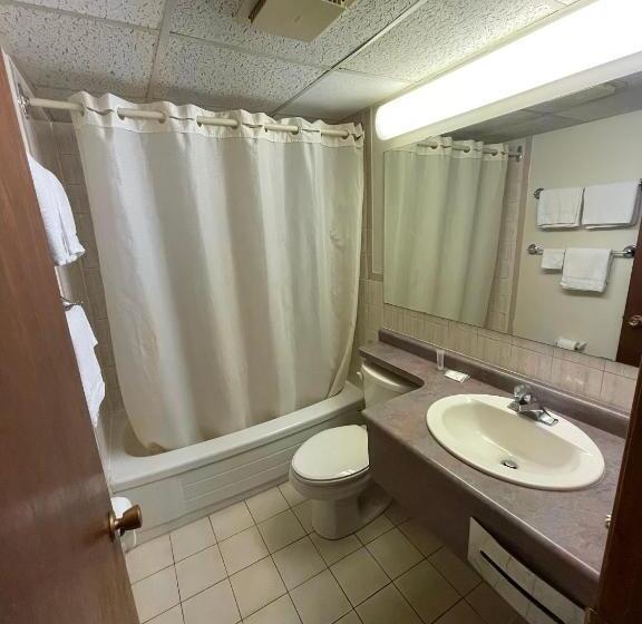 فندق على الطريق 6032 Persepolis Inn